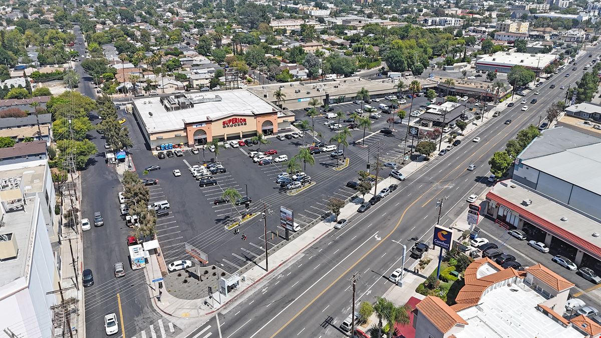 Superior Grocers Anchored Center