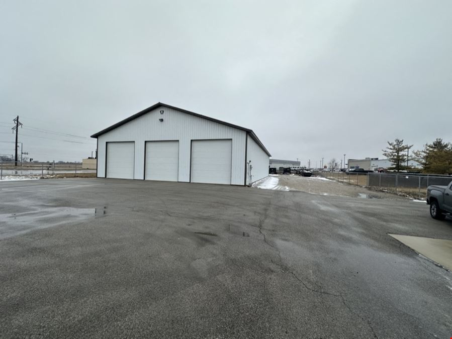 Industrial Building for Lease -- 3906 E Hospitality Lane