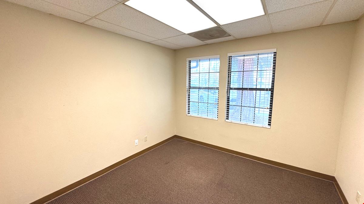 6225 N. Fresno St, Unit 104-105, Fresno