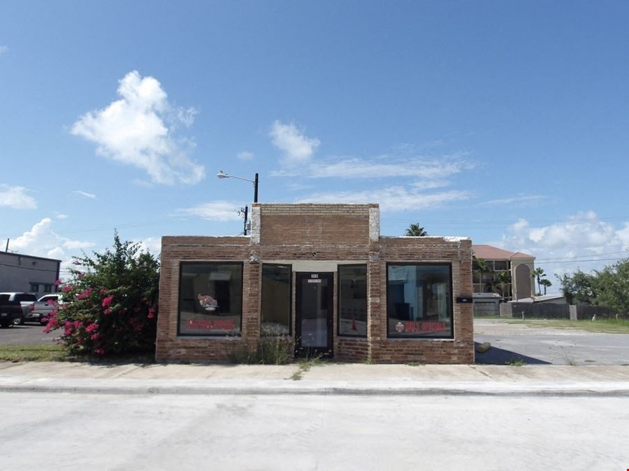313 Maxan Street