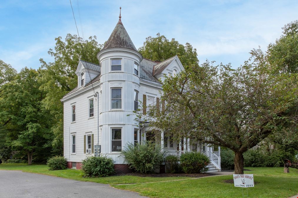 A Rare Commercial Offering in Vibrant Red Hook