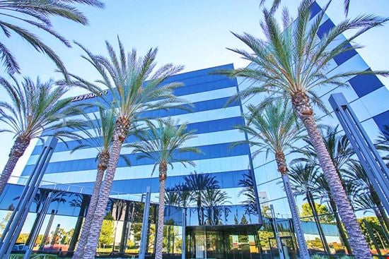 Premier Workspaces - KCN - Newport Beach Koll Center