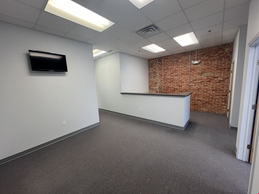 207 W Main St Unit 103