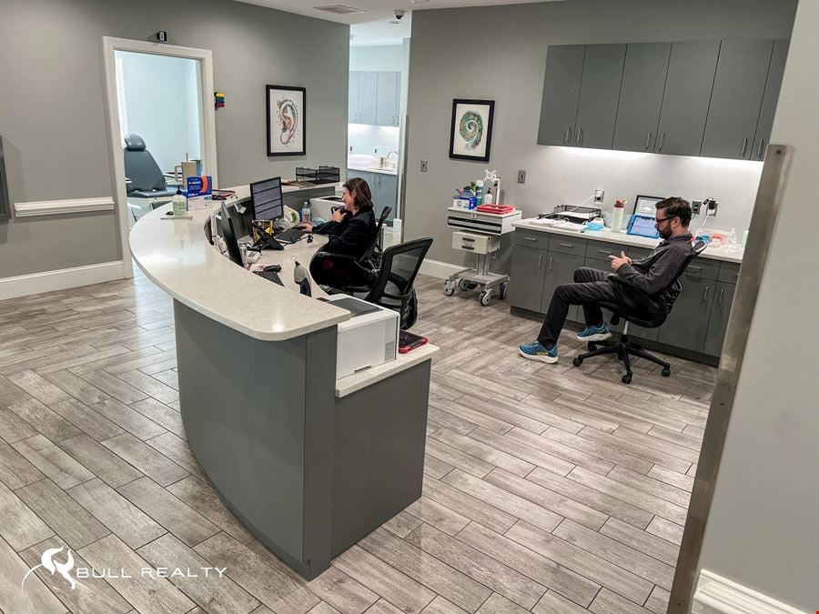 ±5,478 SF Medical Office Building in the Heart of Lexington | For Sale or Lease
