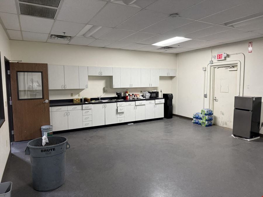 *Sublease* ±81,102 SF office / whs