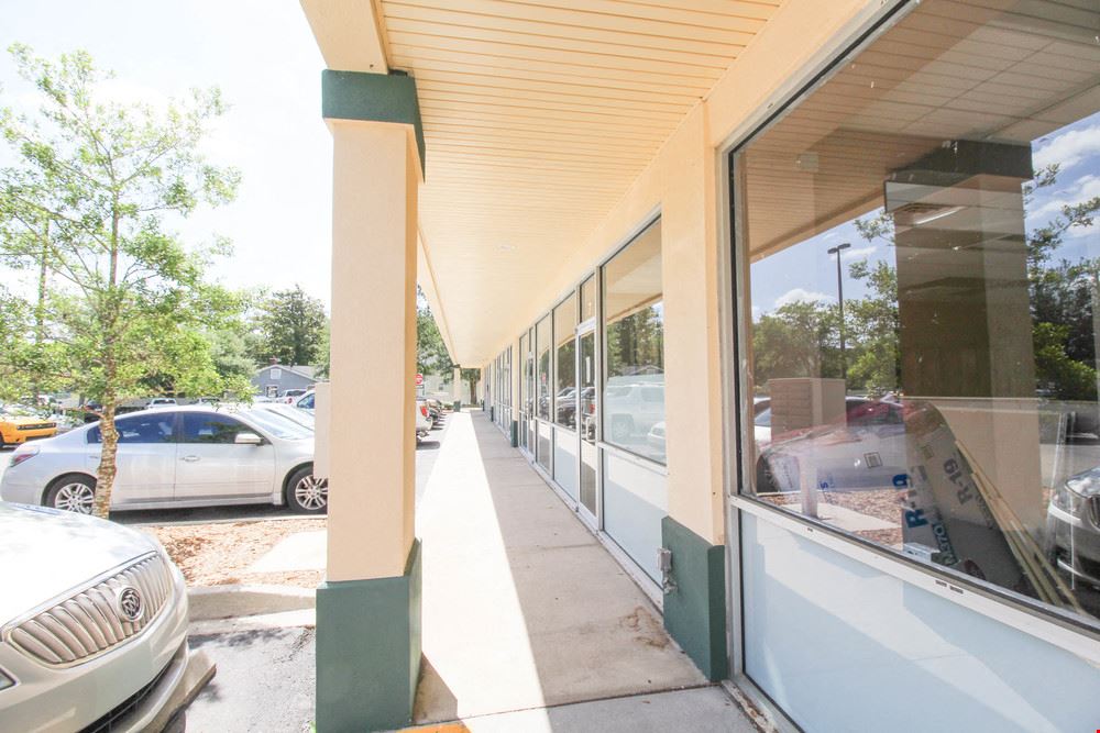 Hogan's Corner Shopping Center