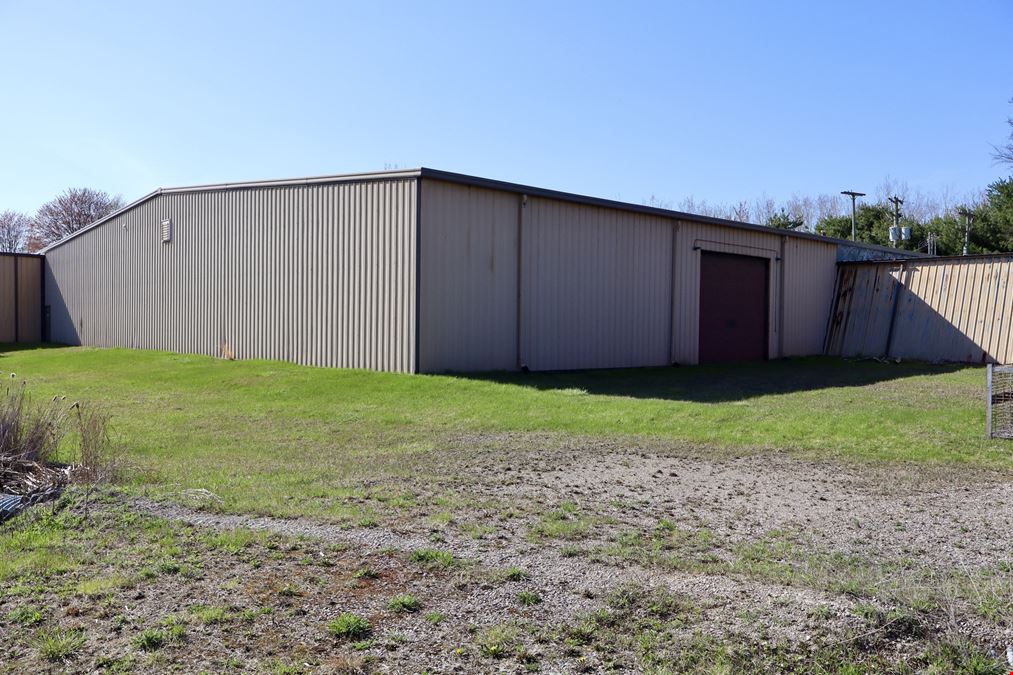 8208 Ellis Rd