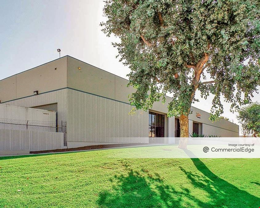 Prologis South Bay Industrial Center - 200 & 255 West Carob Street