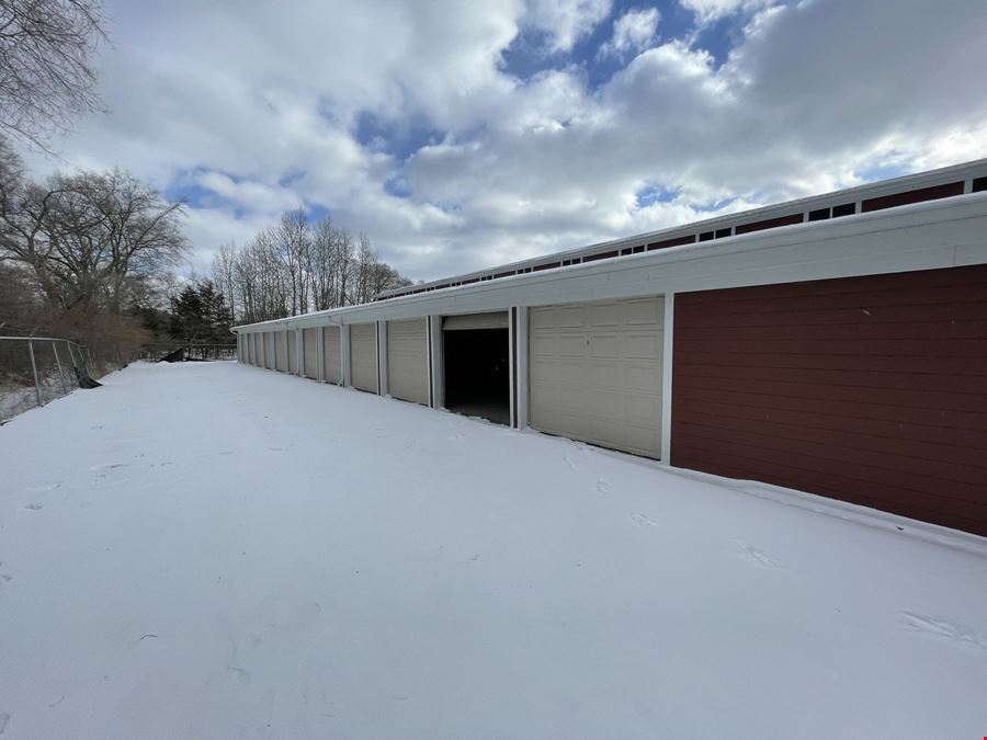 195 E Hamburg St