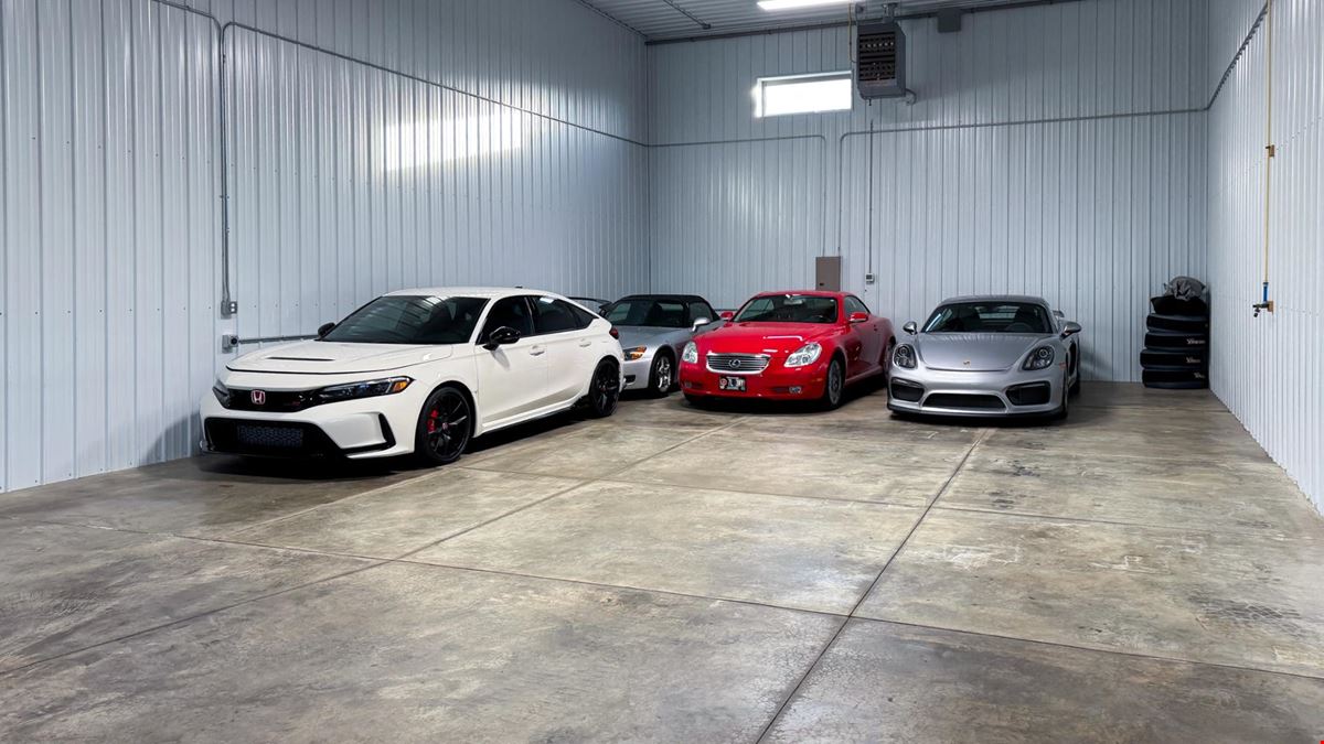 Premier Warehouse near Airport - Like New Condition 