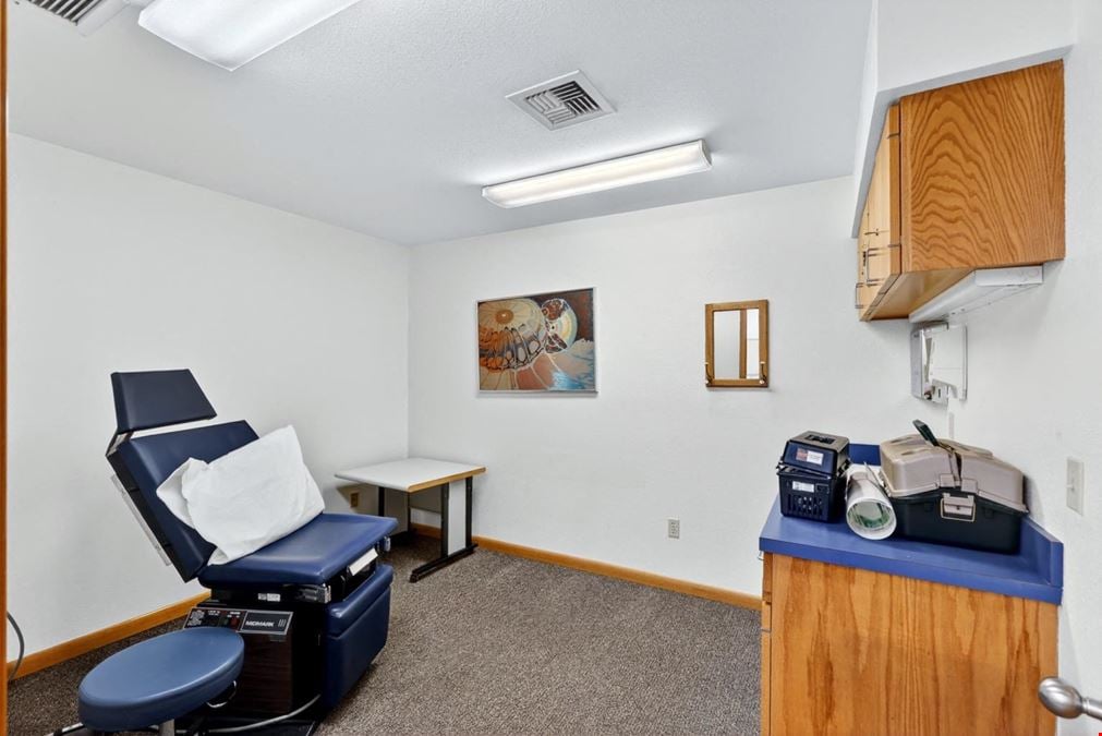 950 W. Ironwood Dr. #3