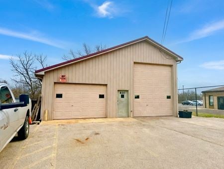 Preview of Industrial space for Rent at 820 Progress Dr