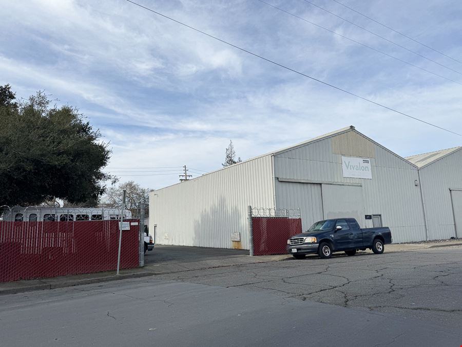 Maxwell Dr. Warehouse w/ Private Yard
