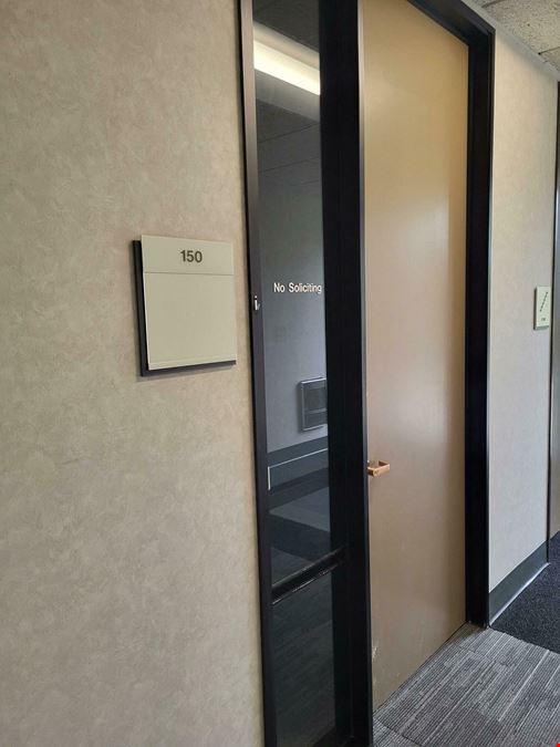 8465 Keystone Crossing