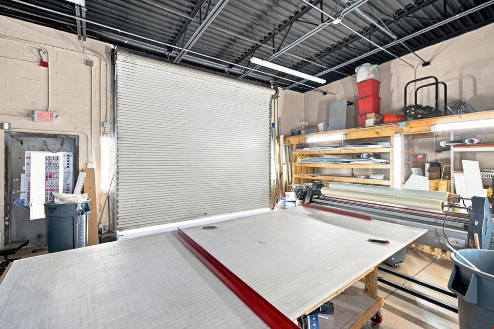 6381 Corporate Park Cir