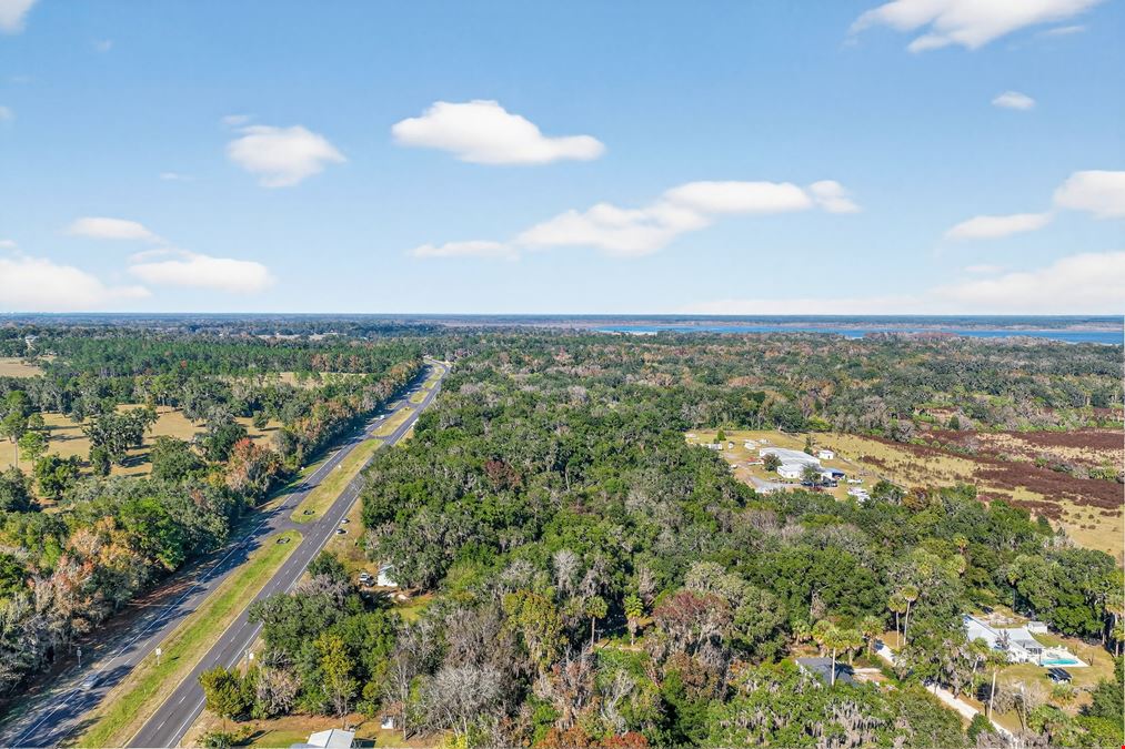 21121 US-441 N