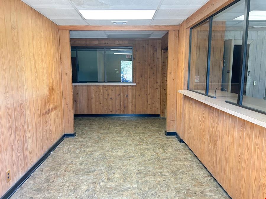 Office for Sale in Petal