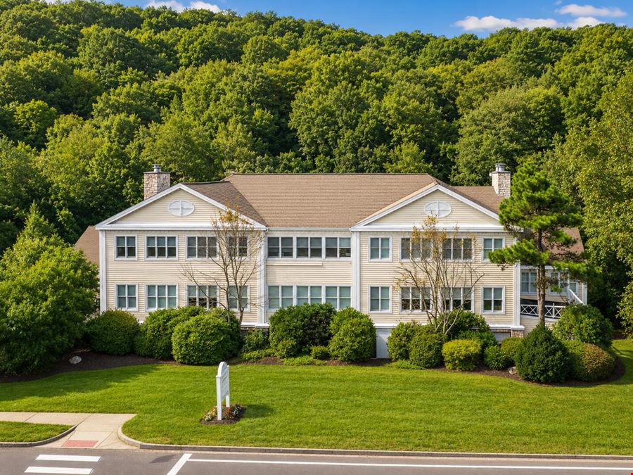641 Danbury Rd