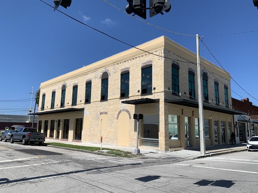 Beautifully Restored West Tampa Office / Retail