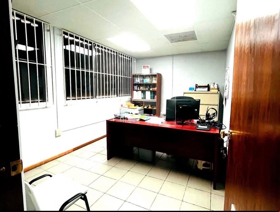 Ave. Santa Juanita, #B1