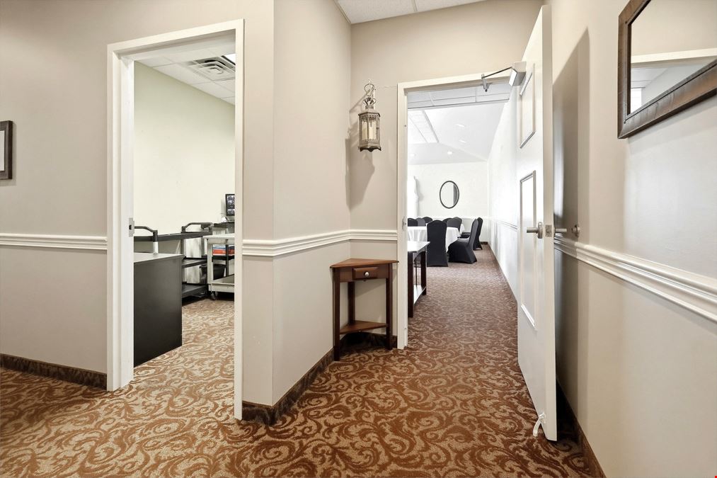 Second floor Retail / Office space on PRIME corner of White Bear Lake shopping & entertainment district!