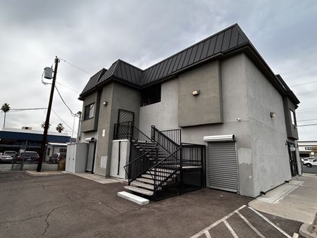 Preview of commercial space at 3051 E Thomas Rd