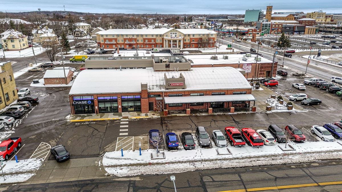 Chipotle, Chase Bank, Noodles & Company | Retail Strip