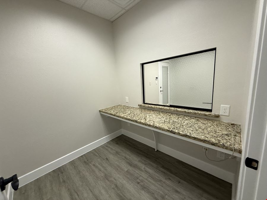 French Quarter Business Park - 7109