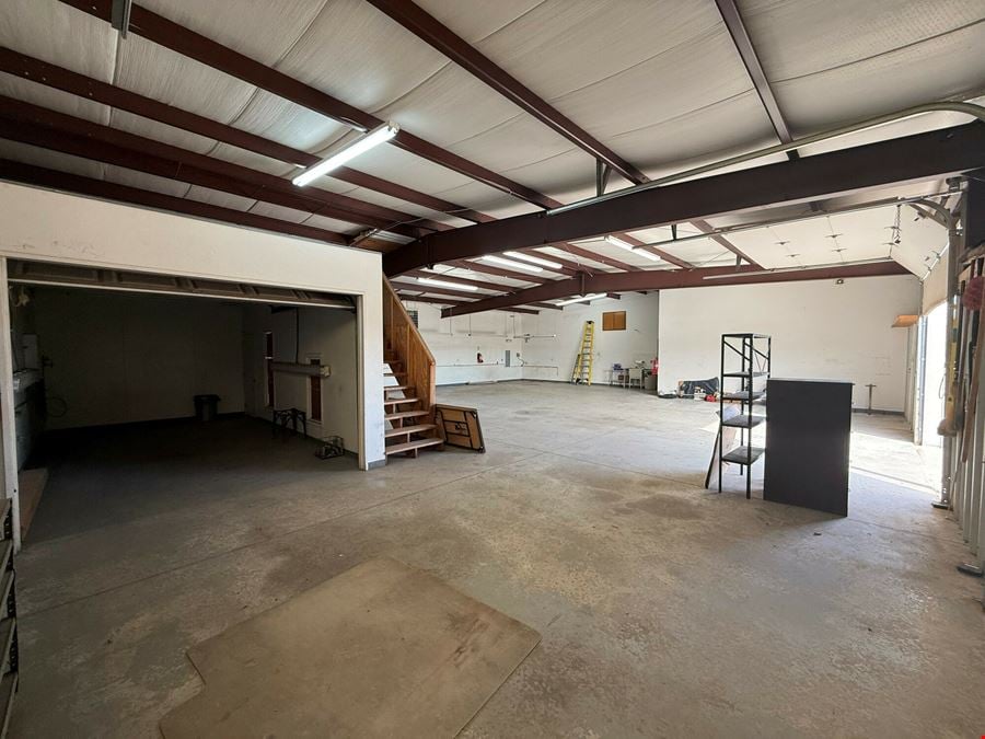 8401 Mantle Ave