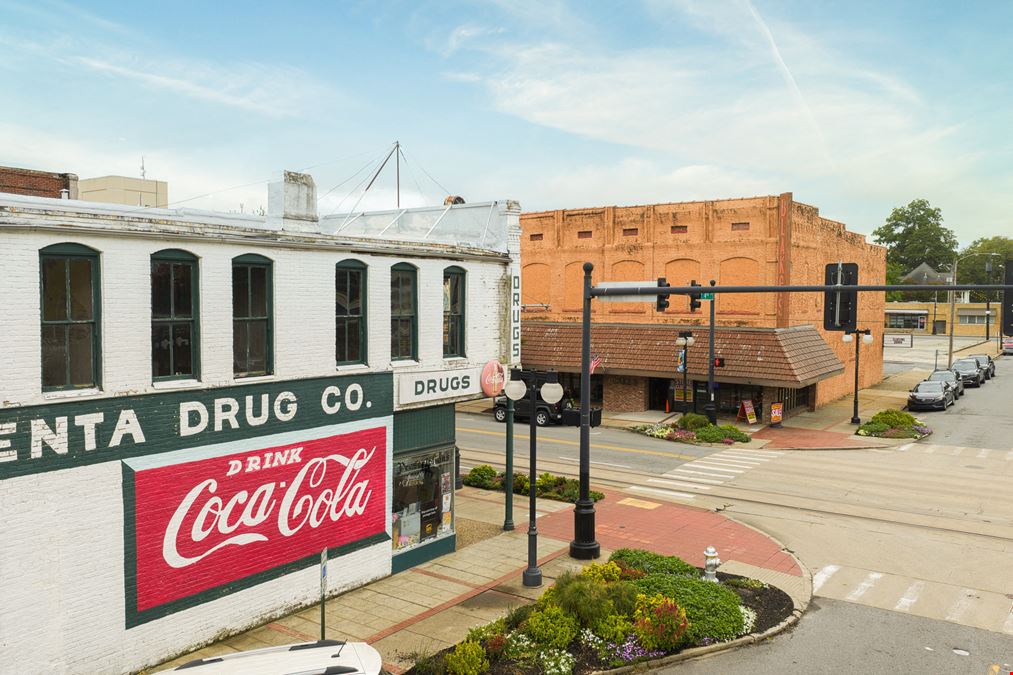 321 Main St