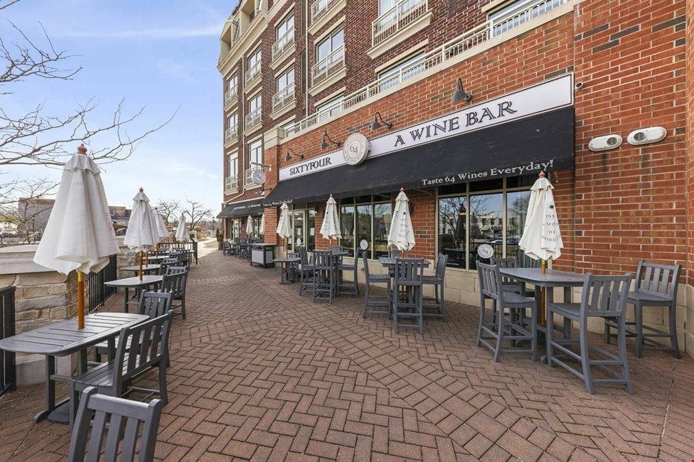 Prime Downtown Naperville Restaurant Space for Lease