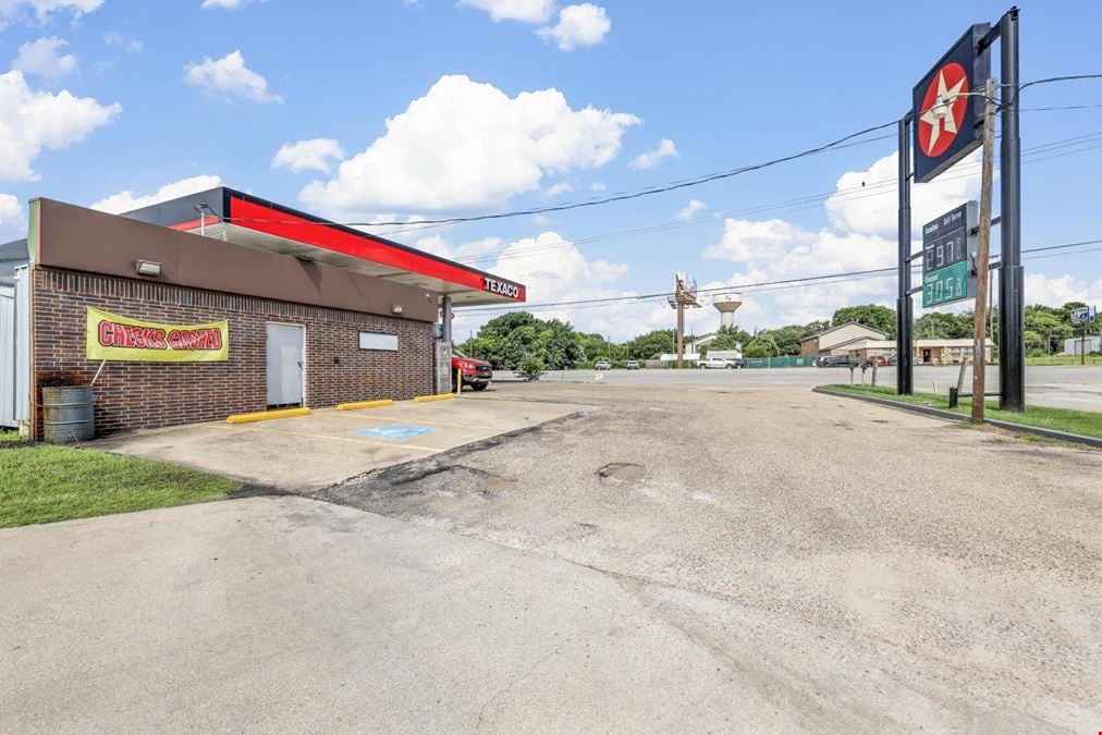 1,260 SF Convenience Store for Sale