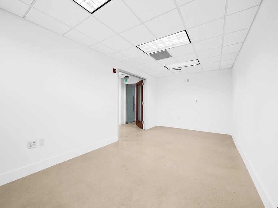 707 NE 3rd Ave