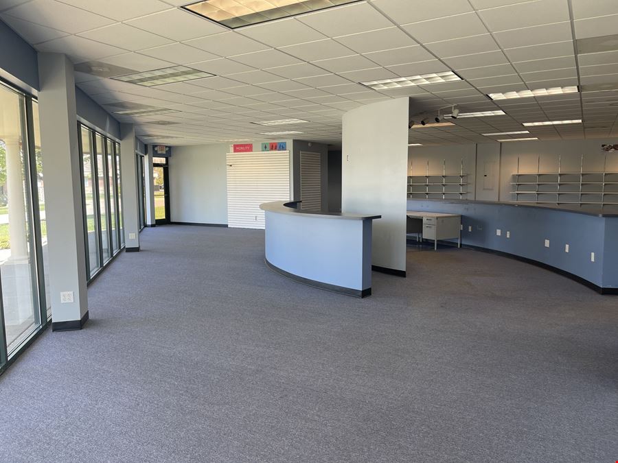 Executive Center VI