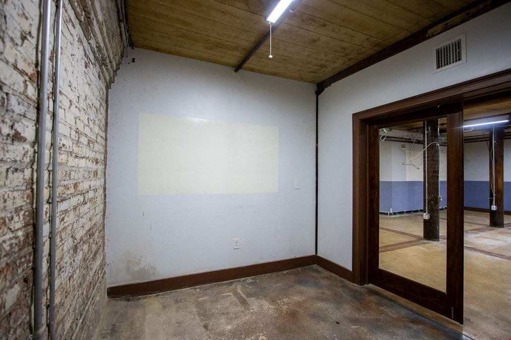 Suite 400 | 912 Lady St