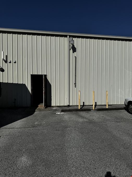 Industrial Office & Warehouse on SR 52 for Lease