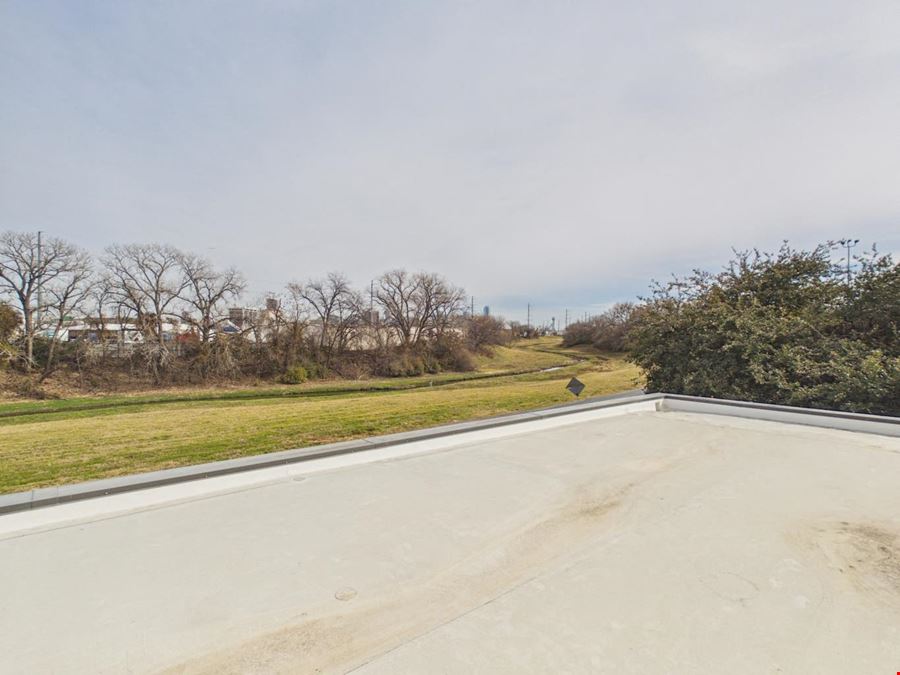 1111 Lagoon Dr