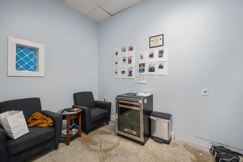2613 - 2617 Executive Point Drive