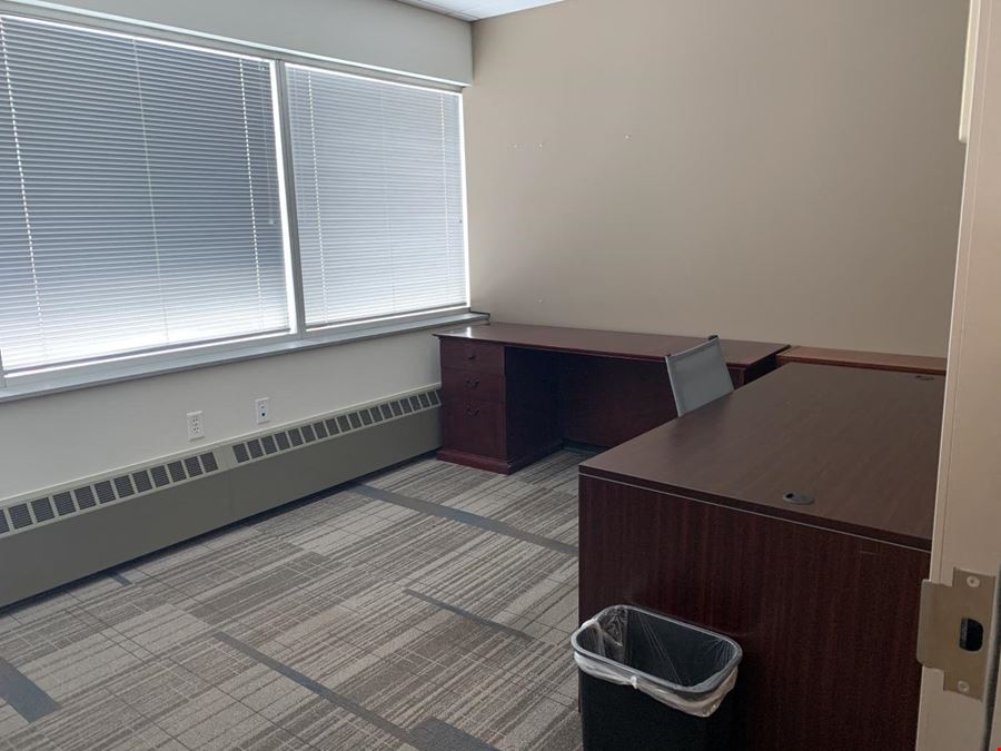 115 Inverness Dr E | Sublease