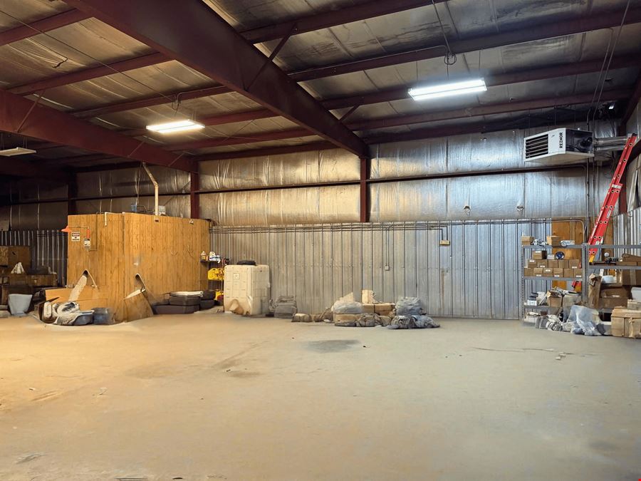 ±4,800 SF Free Standing Industrial Building | ±1 Acre Yard