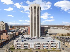 31-Story, Full-Service Downtown Hotel