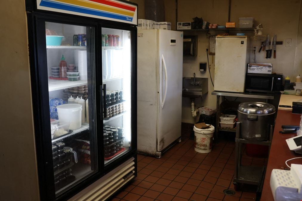 Aloma Ave Fast-Food Restaurant