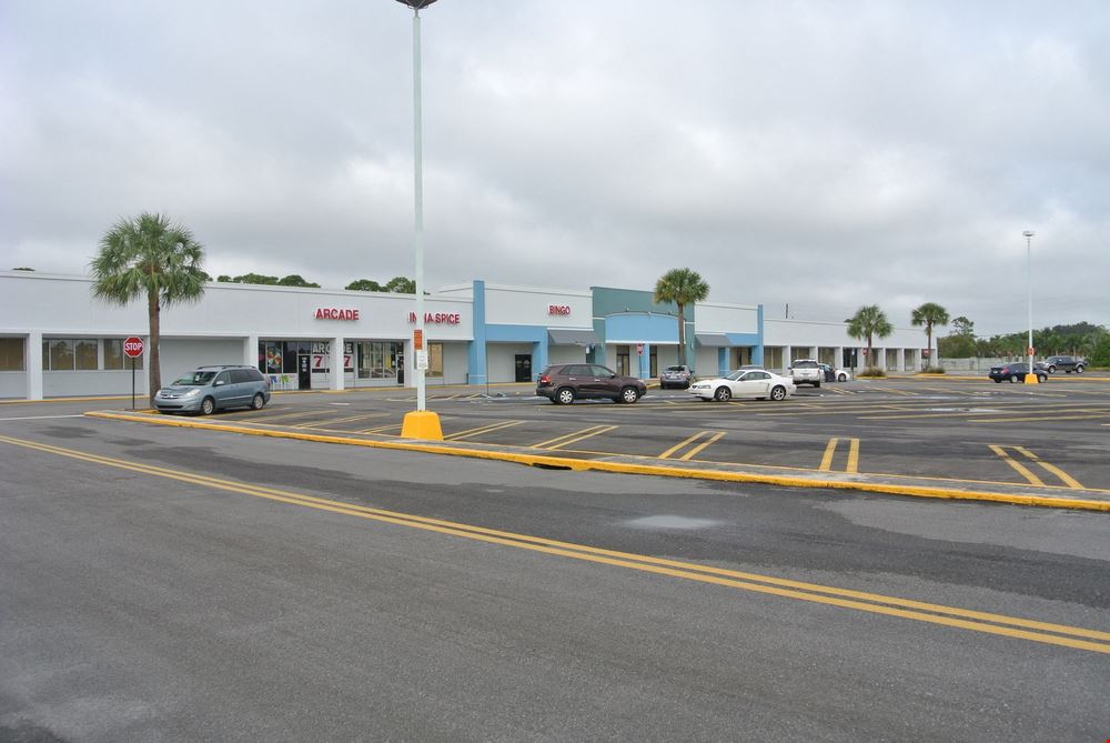 St Lucie Plaza