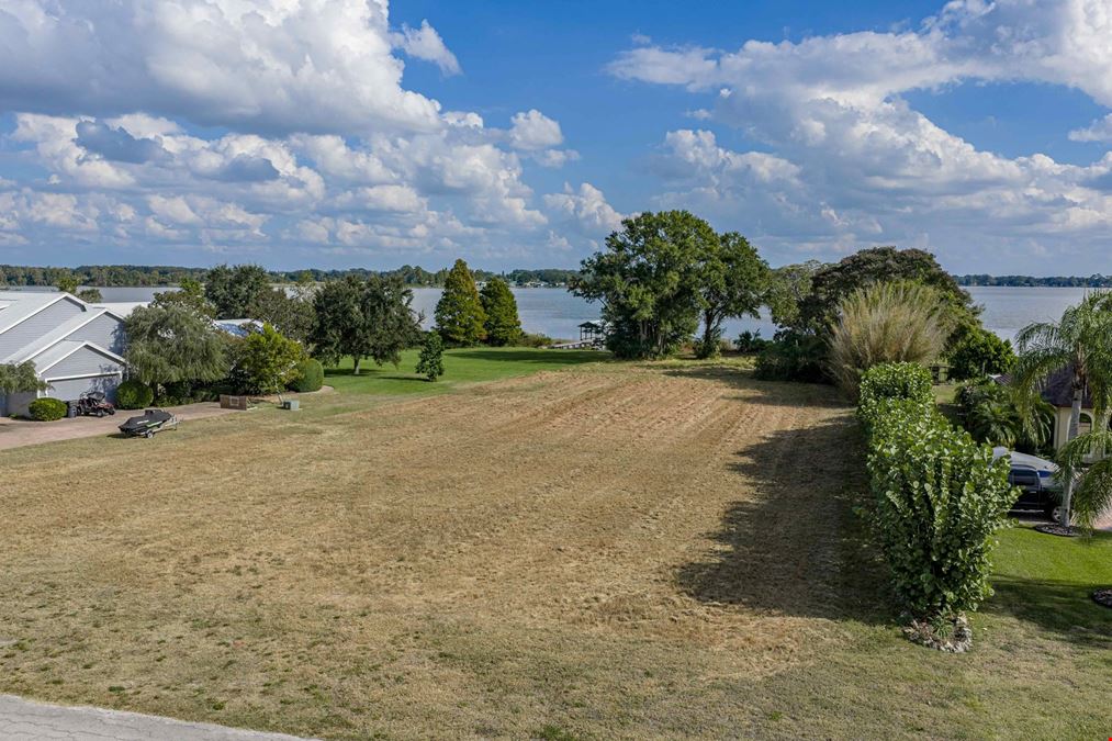 Stunning 1.25 AC Lot on Lake Mariana