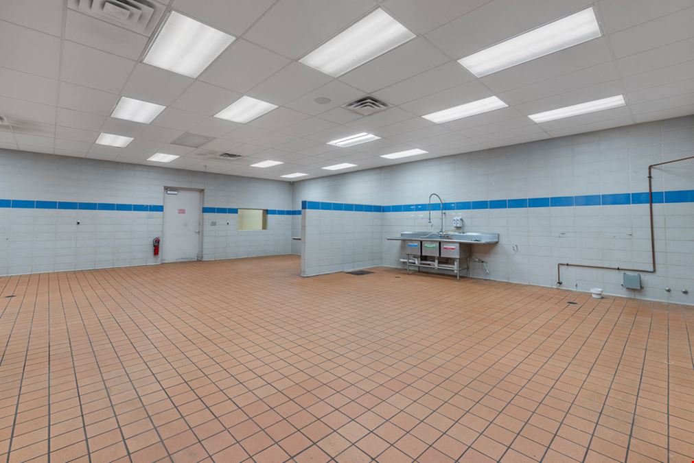 W208N16900 N Center St