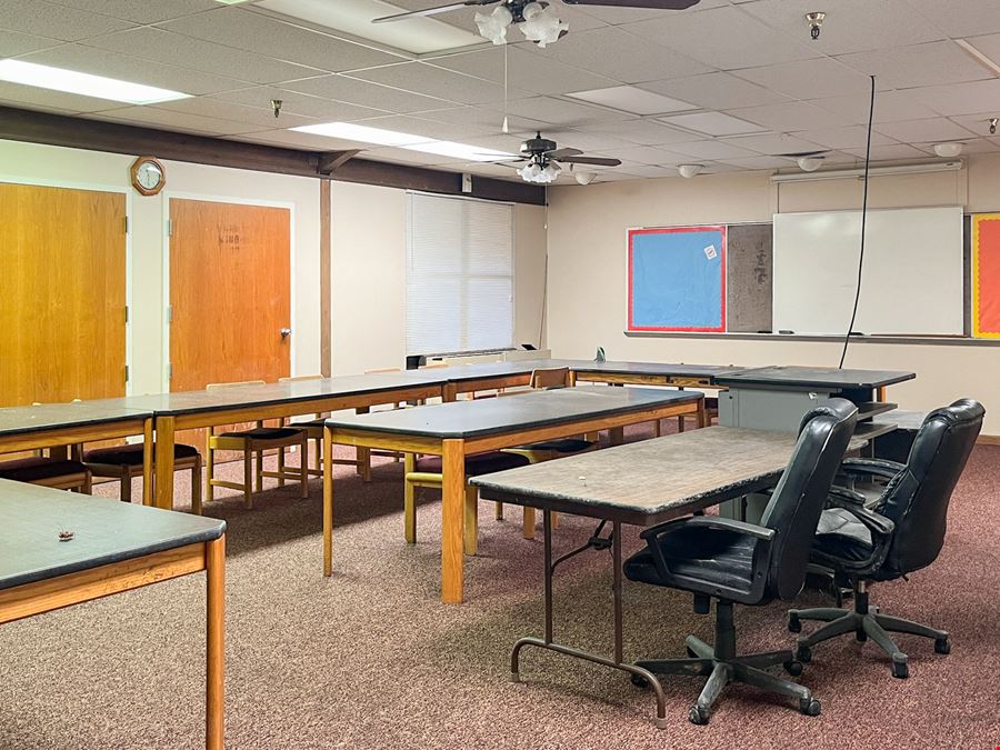 First-Class Training Facility on ±77.01 Acres
