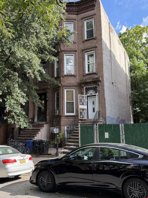 900A Greene Ave