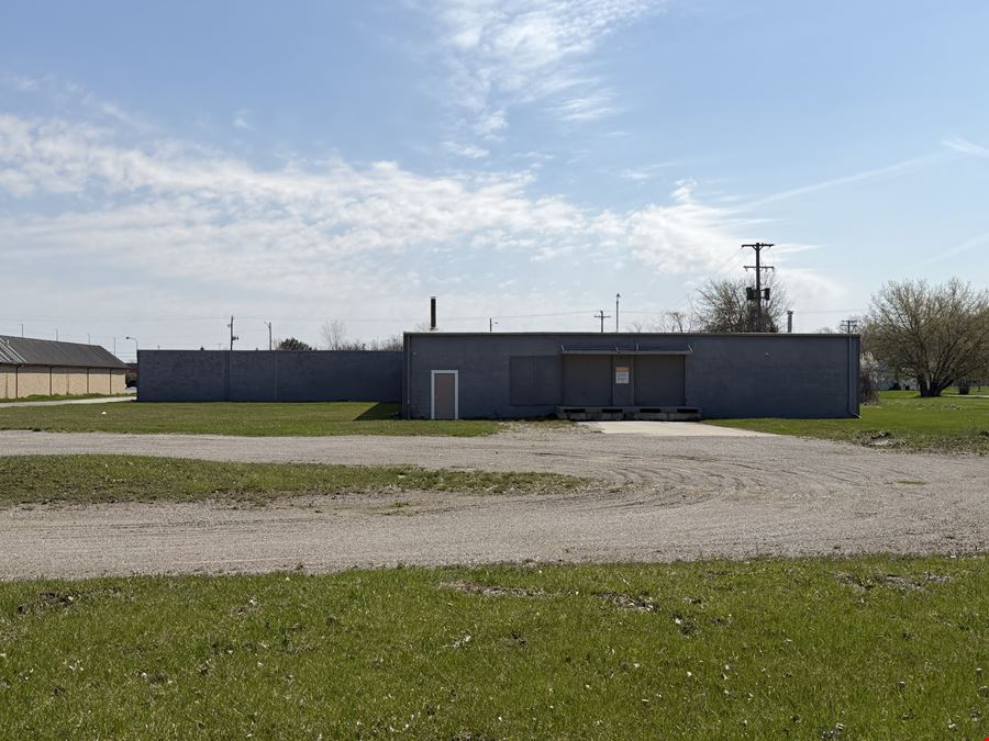 Former Denno's Furniture & Mattress