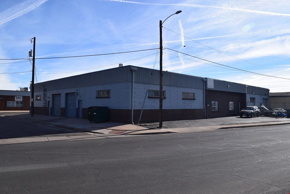 2,606 SF office/warehouse unit for lease
