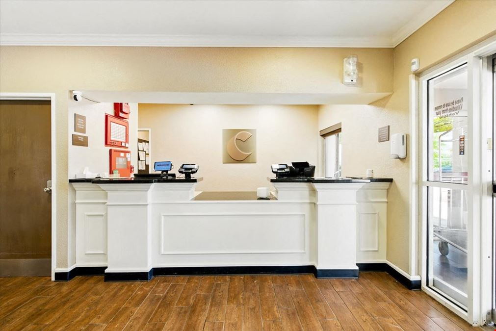 Comfort Inn Woodland Hills